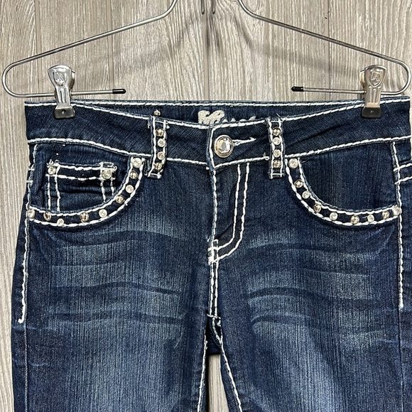28” Waist Miss Chic USA Dark Wash Stretch Jean, Studs/Rhinestones Size 3 Juniors - Picture 5 of 7